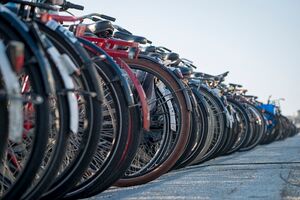 Pixabay | ID: 7180644 | Tags: fahrräder, fahrrad-stellplatz, amsterdam, niederlande, fahrradparkplatz, fahrräder, fahrradparkplatz, fahrradparkplatz, fahrradparkplatz, fahrradparkplatz, fahrradparkplatz | User: freemake Pixabay | ID: 7180644 | Tags: fahrräder, fahrrad-stellplatz, amsterdam, niederlande, fahrradparkplatz, fahrräder, fahrradparkplatz, fahrradparkplatz, fahrradparkplatz, fahrradparkplatz, fahrradparkplatz | User: freemake | URL: https://pixabay.com/de/photos/fahrr%C3%A4der-fahrrad-stellplatz-7180644/